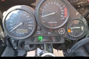 YAMAHA FZS 600 FAZER INDISTRUTTIBILE 