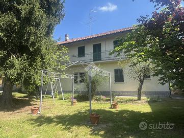 CASA INDIPENDENTE A BEREGAZZO CON FIGLIARO