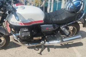 moto guzzi v7