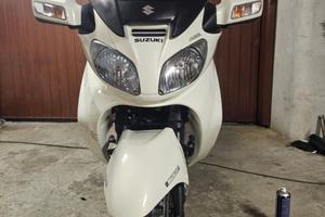 Scooter Suzuki Burgman 650 esclusive anno 2011