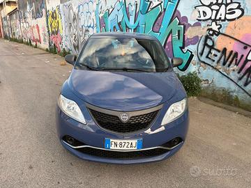 Lancia Ypsilon 1.2 benzina come nuova