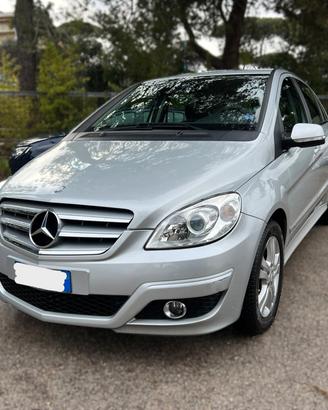 MERCEDES CLASSE B 180 2.0 Premium - 2010