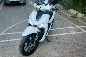Voge sfida sr16