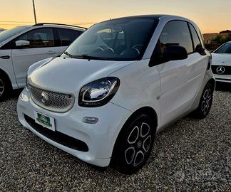 Smart ForTwo 1.0 benzina 71 CV cambio automatico