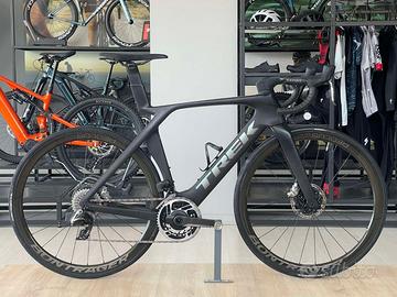 Trek Madone SLR 9  RED AXS 12v