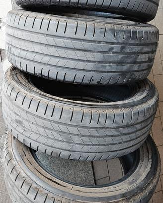 Pneumatici  BRIDGESTONE  