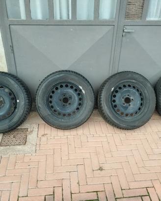 Gomme invernali Yokohama bluearth 195/55/16
