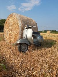 Vespa Sprint 150 conservata da passaggio 