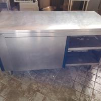 Tavolo armadiato inox