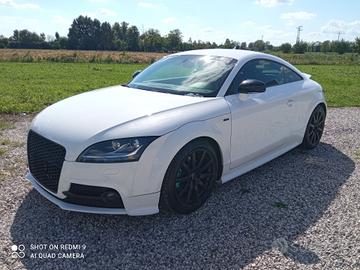 Audi TT Coupé 2.0 TDI quattro S tronic S.LINE