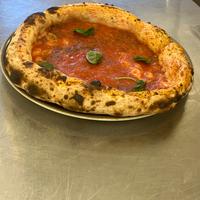 Pizzaiolo pizza napoletana