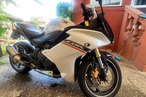 CBR 600 F