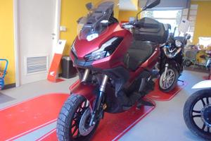 Honda ADV 350 ABS + TCS