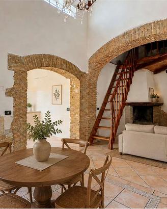 Casa indipendente con cortile