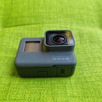 Action camera GoPro HERO 6 con accessori