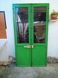 Porta in ferro 2 ante con zanzariera 