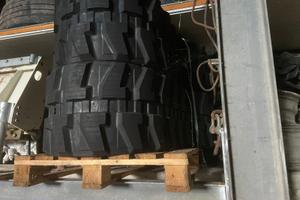 Cingoli in gomma per itachi75  zaxis65