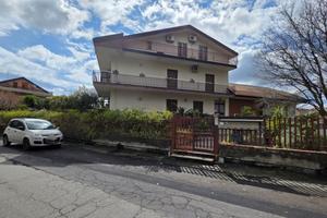 Appartamento a Aci Sant'Antonio