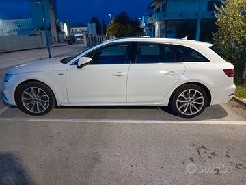 AUDI A4 4ª serie - 2017 s line