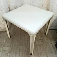 Tavolo Stadio 80 produzione Artemide 