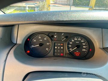 Renault traffic 2002