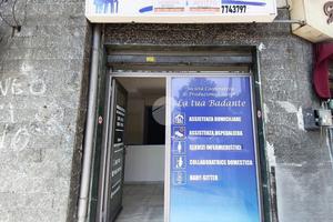 NEGOZIO A NAPOLI