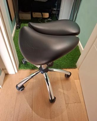Sgabello ergonomico