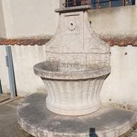 fontana in marmo 