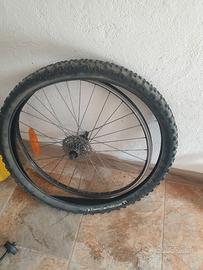 Ruota posteriore mtb 26" con pacco pignoni 8V