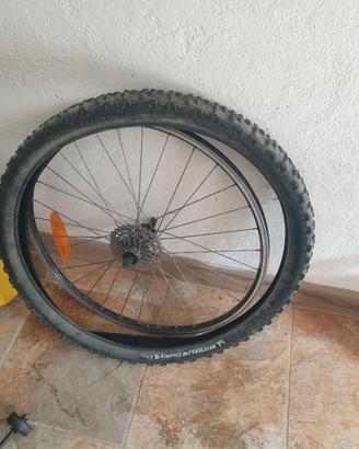 Ruota posteriore mtb 26" con pacco pignoni 8V