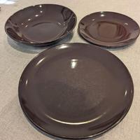 Servizio di piatti IKEA viola melanzana