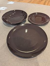 Servizio di piatti IKEA viola melanzana