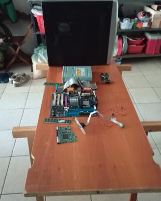 Lotto componenti PC ASRock, RAM e ricambi vari