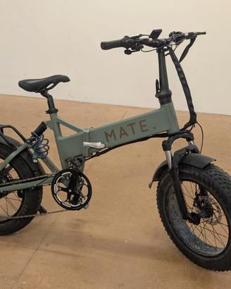 Bici  pedalata assistita Fat bike Mate X 750W 48V