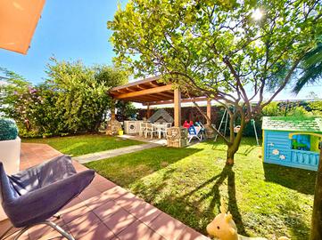 TRIFAMILIARE A ALBENGA