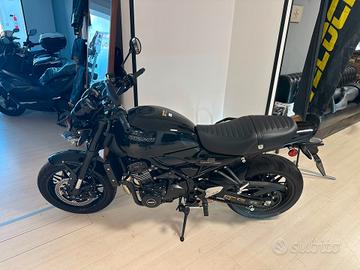 Kawasaki Z 900 RS Black Ball Edition