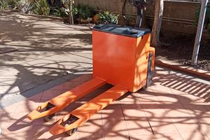 transpallet elettrico 1800kg batterie nuove
