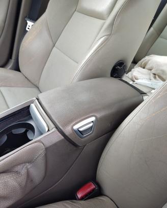 Poggia braccio VOLVO S60 del 2010