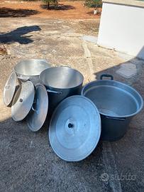 Set di pentoloni in alluminio
