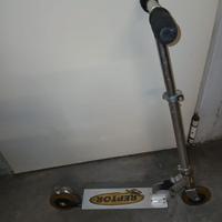 Monopattino bambini Reptor Loops richiudibile