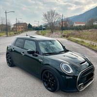 Mini Cooper S 2.0 Resolute 5p. Aut. Ltd Permuta
