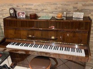 Pianoforte a muro USATO