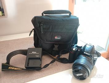 Nikon D3100 AF-S 18-55mm custodia