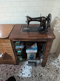 macchina da cucire d epoca Necchi