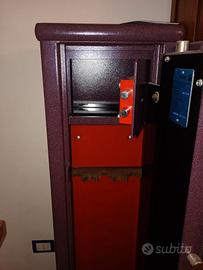 fuciliera con cassaforte 