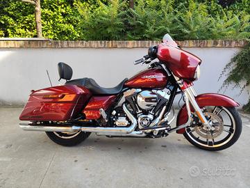 Harley-davidson FLHX Street Glide 103