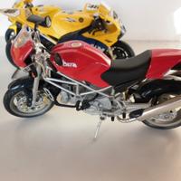 Moto Ducati Monster