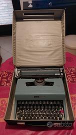 Macchina da scrivere di anni 70/80