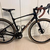 Bici Gravel Revolt 3 anno 2022