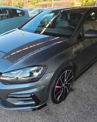 Volkswagen Golf 1.6 TDI 115 CV 5p. R LINE EDITION